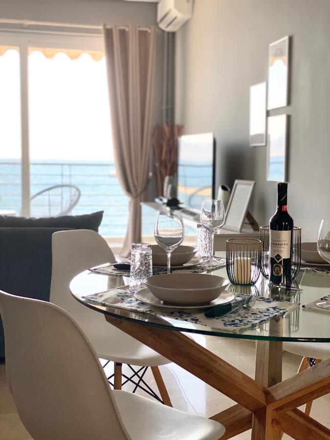 Seafront Kalamata Haven - Blue Luxury Suite Экстерьер фото
