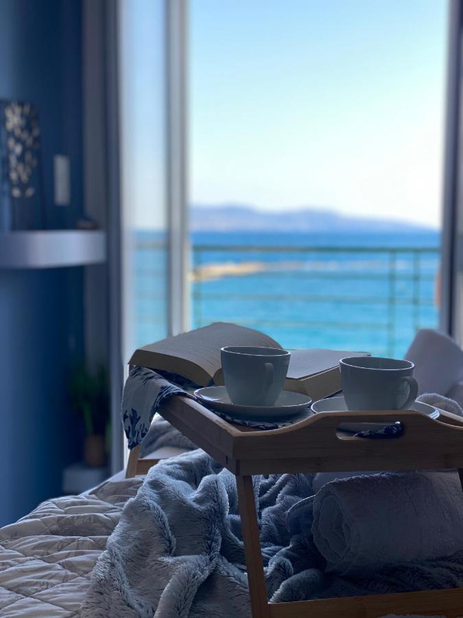 Seafront Kalamata Haven - Blue Luxury Suite Экстерьер фото
